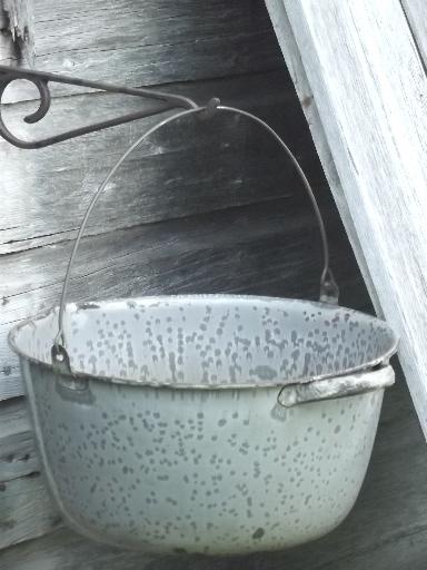 photo of vintage graniteware enamelware kettle, large pot w/ wire bail handle #1