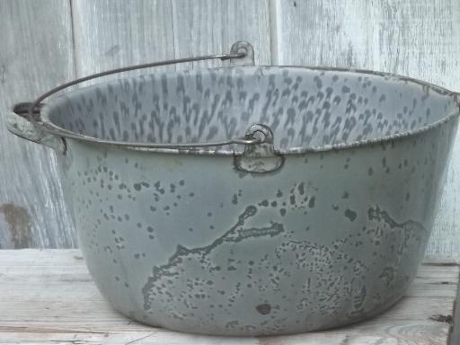 photo of vintage graniteware enamelware kettle, large pot w/ wire bail handle #4