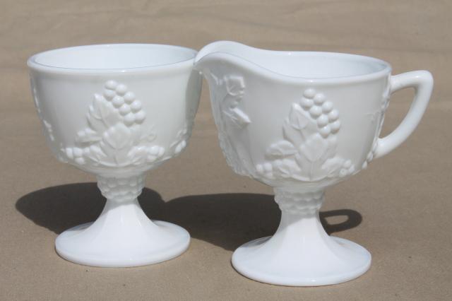 photo of vintage grapes pattern milk glass cream & sugar set, Indiana harvest grape #1