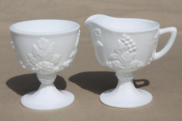 photo of vintage grapes pattern milk glass cream & sugar set, Indiana harvest grape #6