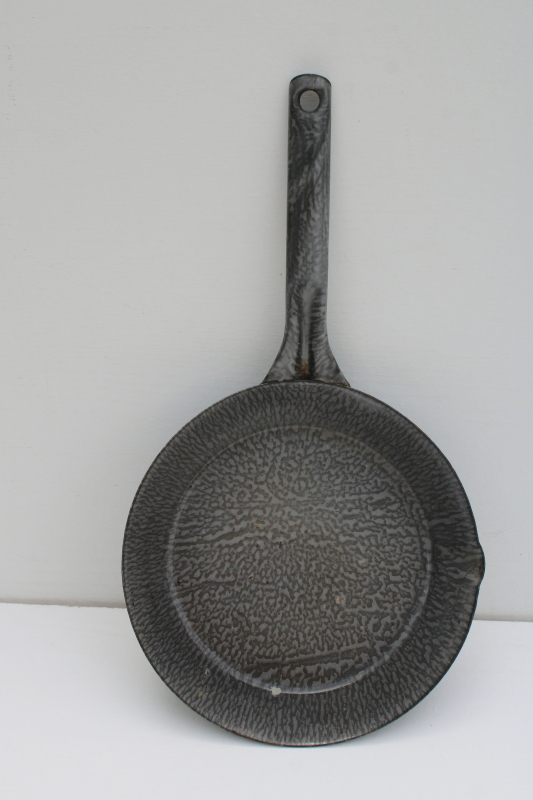 photo of vintage gray graniteware enamel skillet, campfire kitchen cowboy frying pan spatter ware enamel  #3