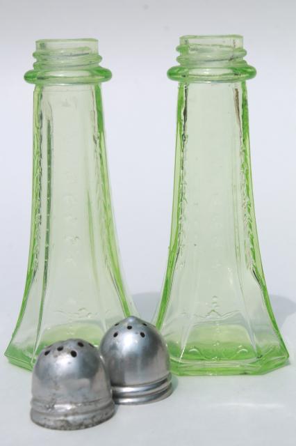 photo of vintage green depression glass salt and pepper shakers, Anchor Hocking Princess S&P #3