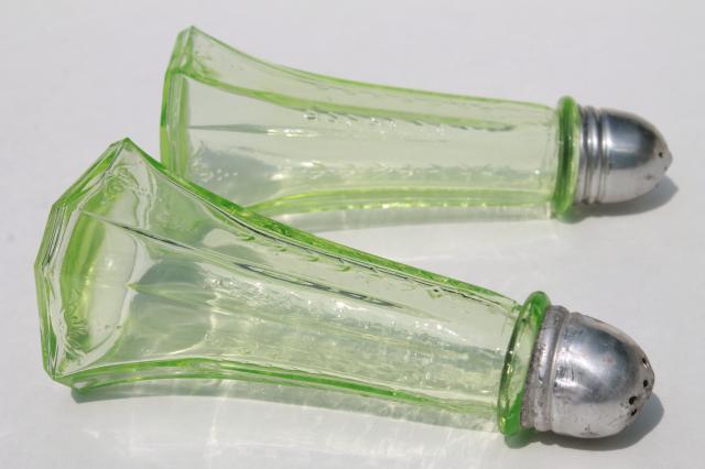 photo of vintage green depression glass salt and pepper shakers, Anchor Hocking Princess S&P #5