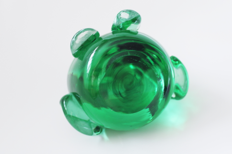 photo of vintage green glass frog figurine or paperweight, big eyed frog hand blown glass #4