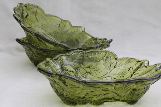 photo of vintage green glass loganberry pattern bowls, berry or fruit serving bowls #1