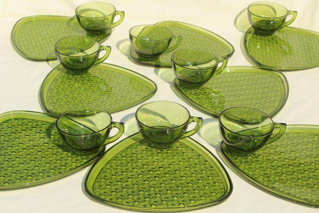 photo of vintage green glass snack sets, daisy and button triangle tray plates & cups #1