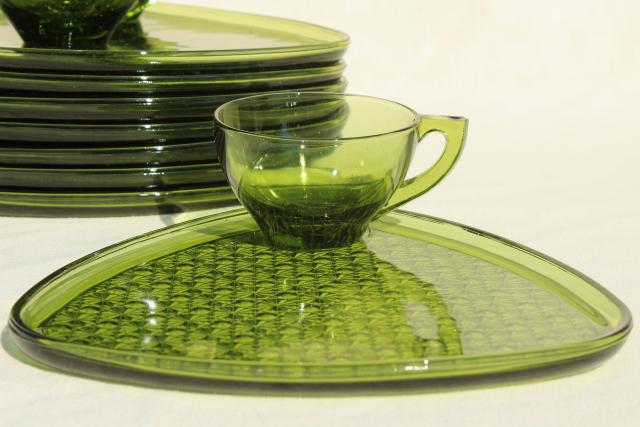 photo of vintage green glass snack sets, daisy and button triangle tray plates & cups #3