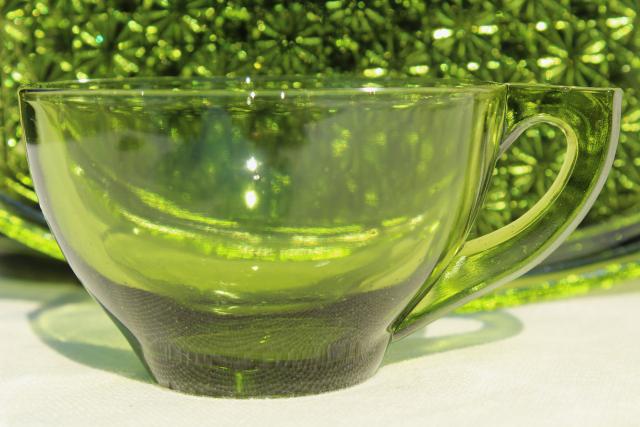 photo of vintage green glass snack sets, daisy and button triangle tray plates & cups #5