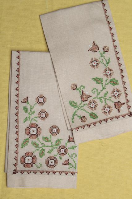 photo of vintage guest towels, fingertip hand towel embroidered cotton / linen for powder room #5