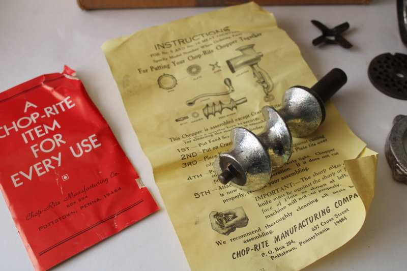 photo of vintage hand crank food chopper meat grinder Chop Rite Number 5, complete in original box #2