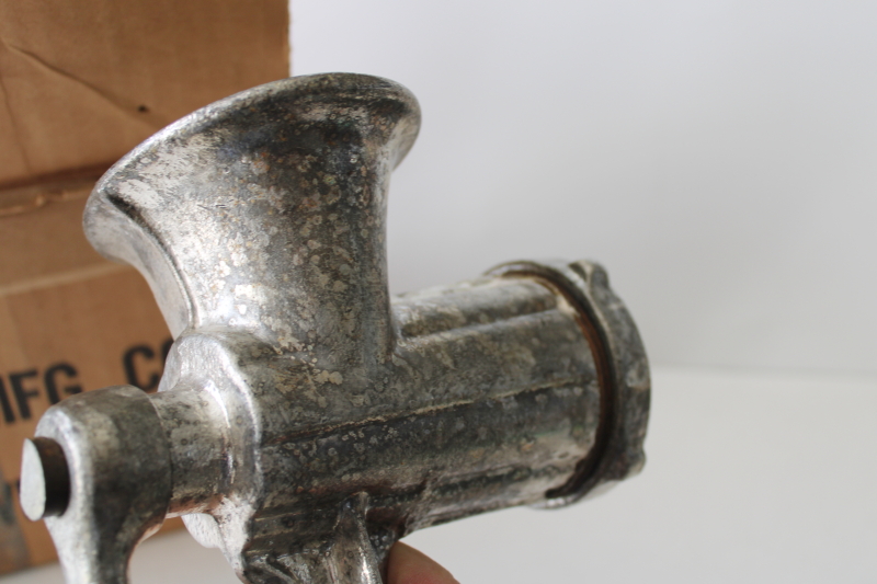 photo of vintage hand crank food chopper meat grinder Chop Rite Number 5, complete in original box #7