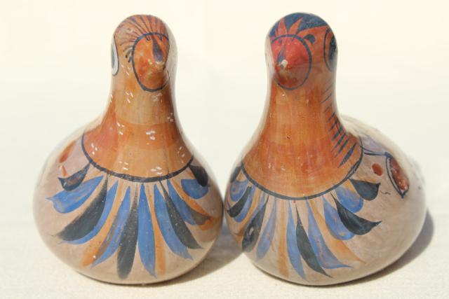 photo of vintage hand painted Mexican pottery doves, burnished clay Tonala birds #3