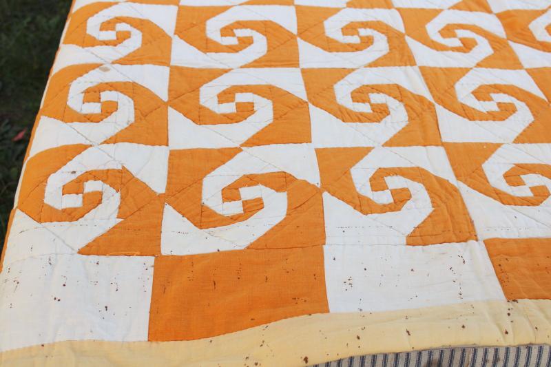 photo of vintage hand stitched quilt, snailâ€™s trail patchwork mustard gold & white #11