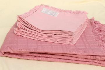 catalog photo of vintage hand woven cotton tablecloth & fringed napkins, country rose pink