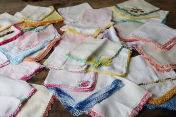 vintage handkerchiefs lot, lace edged hankies trimmed w/ cotton thread crochet edgings