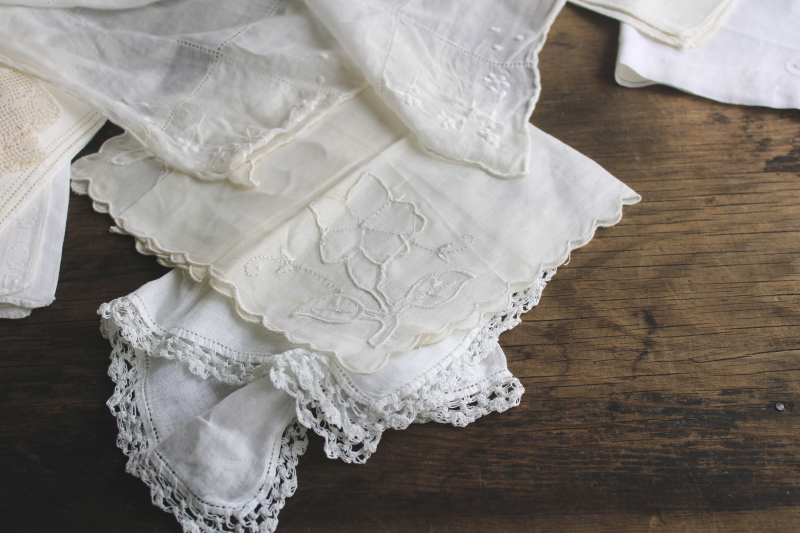 photo of vintage handkerchiefs, lot of 22 all white hankies fine cotton & linen w/ lace, embroidery  #3