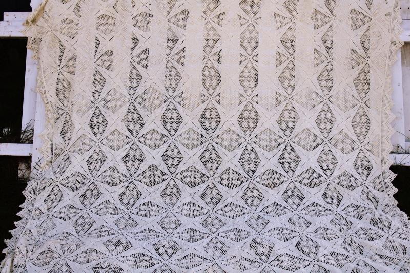 photo of vintage handmade crochet cotton lace bedspread, headboard notched for twin bed #1