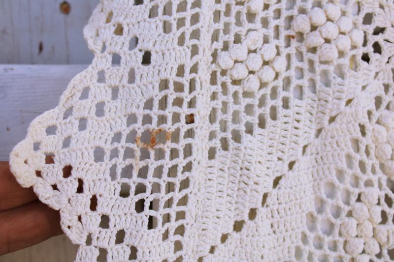 photo of vintage handmade crochet cotton lace bedspread, headboard notched for twin bed #5