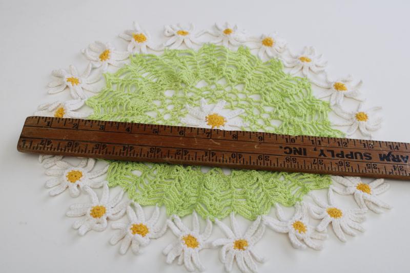 photo of vintage handmade crochet lace doily, daisy chain ring of flowers colored cotton thread #2
