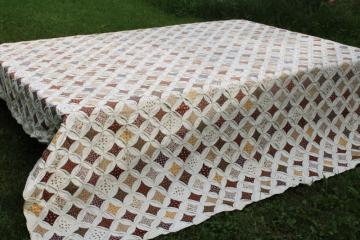 catalog photo of vintage handmade quilt, cathedral windows cream cotton w/ 70s calico floral prints prairie girl browns 