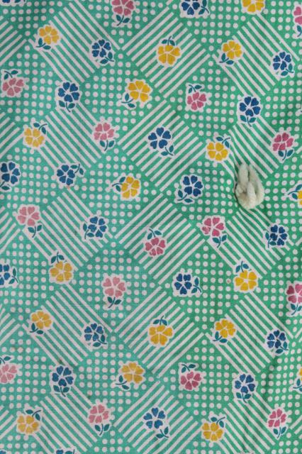 photo of vintage hand-tied cotton print wholecloth quilt, soft puffy wool filled 'eiderdown' comforter #6