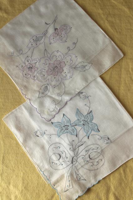 photo of vintage hankies lot, 30+ handkerchiefs w/ spring flowers, embroidery, lace edgings #10