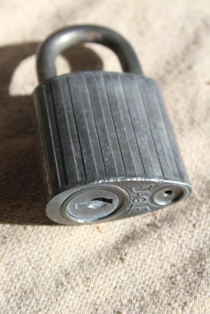 photo of vintage hardened steel locks, no keys - Slaymaker, Illinois, Globemaster, BiltRite #12