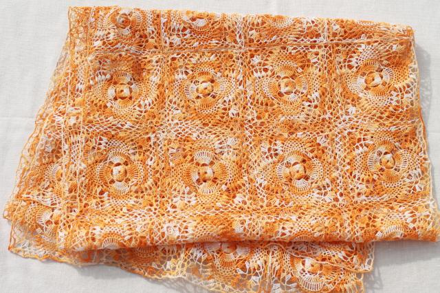 photo of vintage harvest table runner, farmhouse / country handmade crochet lace topper #7