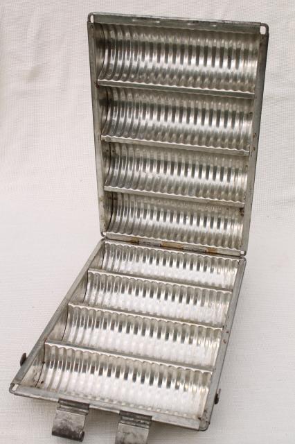 photo of vintage heavy steel fluted pan baking mold for round loaf slicing bread or tea cake #5