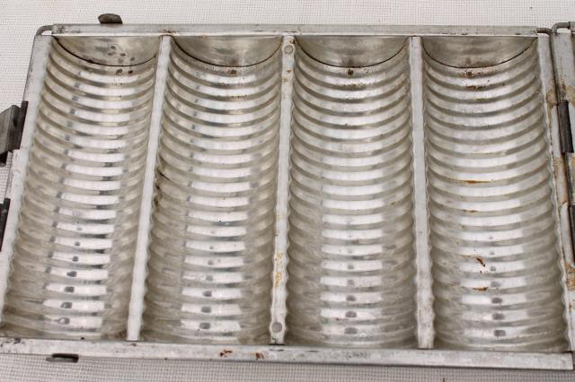 photo of vintage heavy steel fluted pan baking mold for round loaf slicing bread or tea cake #6