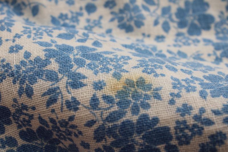 photo of vintage homespun weave cotton feed sack fabric, blue & white print flowers #3