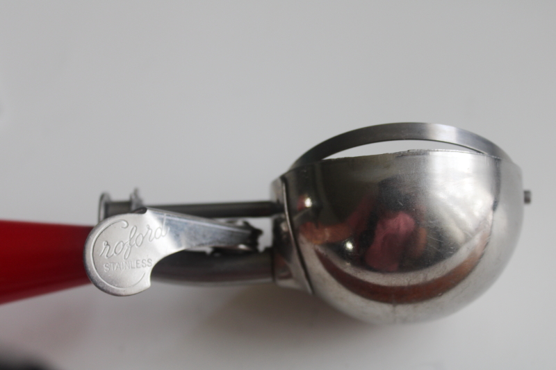 photo of vintage ice cream scoop, cherry red bakelite handle Croford stainless kitchen utensil  #3