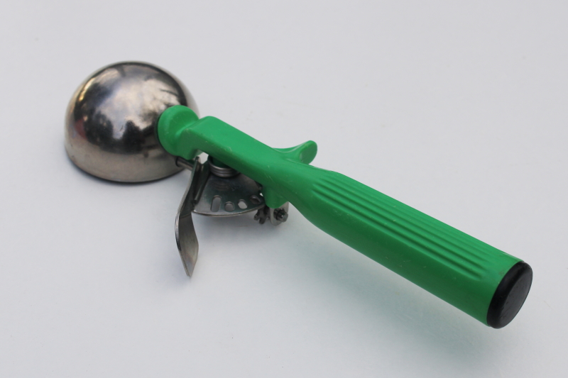 photo of vintage ice cream scoop w/ jade green plastic handle, retro soda fountain style #4