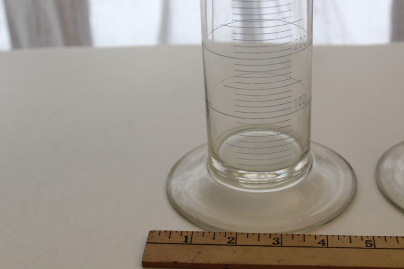 photo of vintage industrial lab glass 1000 ml tall cylinder measures for display pieces or vases #5