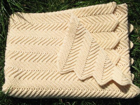 photo of vintage ivory aran wool lap blanket afghan throw, chevron crochet #1