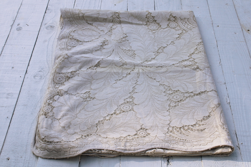 photo of vintage ivory lace tablecloth, old Quaker Lace tablecloth w/ scrolling plumes pattern  #1
