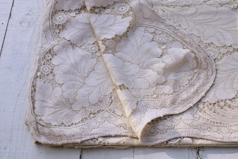 photo of vintage ivory lace tablecloth, old Quaker Lace tablecloth w/ scrolling plumes pattern #2
