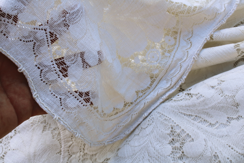 photo of vintage ivory lace tablecloth, old Quaker Lace tablecloth w/ scrolling plumes pattern #3