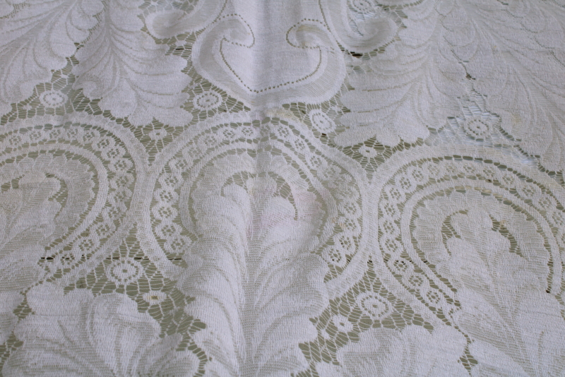 photo of vintage ivory lace tablecloth, old Quaker Lace tablecloth w/ scrolling plumes pattern #7