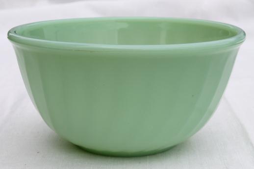 photo of vintage jadeite glass, Fire-King jadite swirl mixing bowl 6