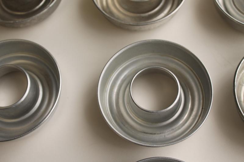 photo of vintage jello molds, lot of 16 individual ring mold food molds or tiny cake pans #9