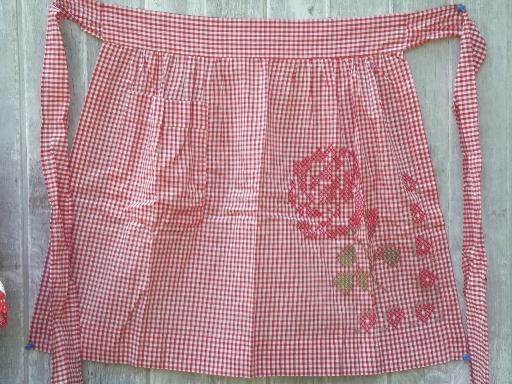 photo of vintage kitchen aprons, pretty cotton print & gingham checked half apron lot #4