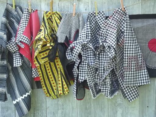 photo of vintage kitchen aprons, pretty cotton print & gingham checked half apron lot #1