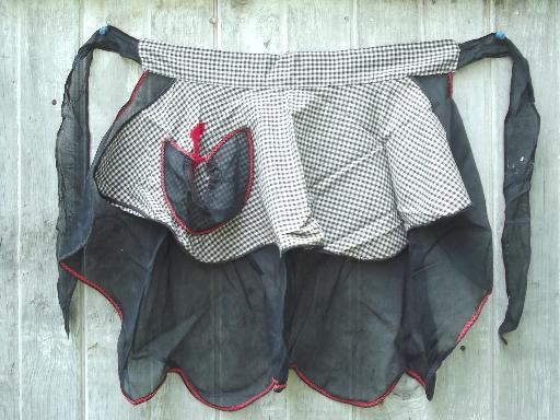 photo of vintage kitchen aprons, pretty cotton print & gingham checked half apron lot #5