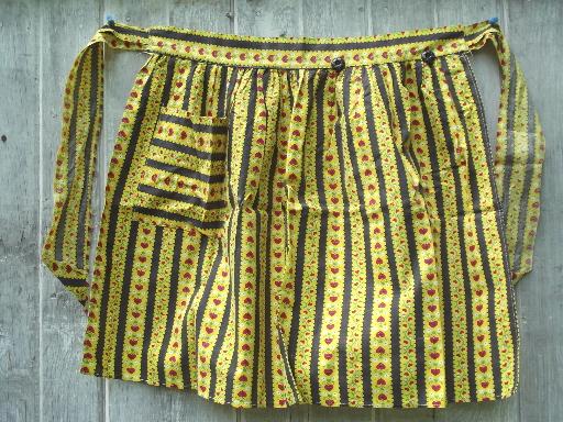 photo of vintage kitchen aprons, pretty cotton print & gingham checked half apron lot #6