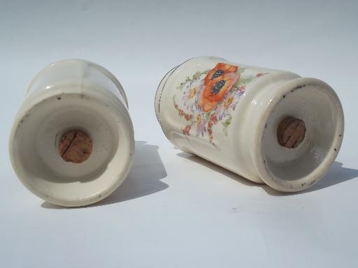 photo of vintage kitchen range S&P shakers, poppy & daisy Universal pottery #3