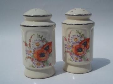 catalog photo of vintage kitchen range S&P shakers, poppy & daisy Universal pottery