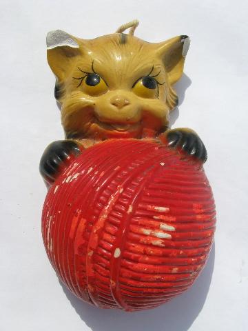 photo of vintage kitchen string holder, chalkware wall plaque of kitten & ball of yarn #2