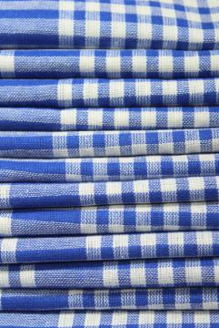 catalog photo of vintage kitchen towels, one dozen blue & white woven gingham checked cotton fabric