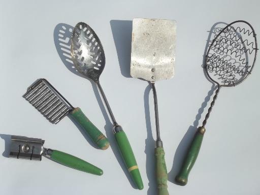 photo of vintage kitchen utensils w/ green painted wood handles, plastic & bakelite #5